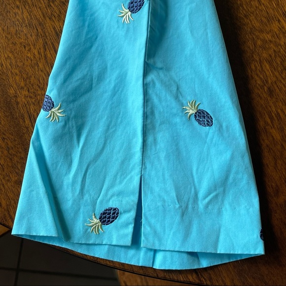 Light Blue TH capri pant with pineapples. Womens 8 - Picture 4 of 7